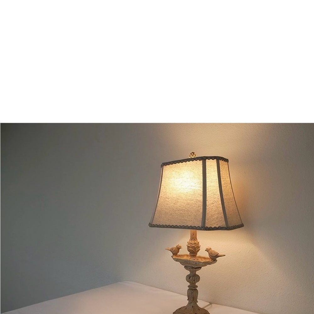 New in Box 26” Natural Linen Bird Accent Table Lamp